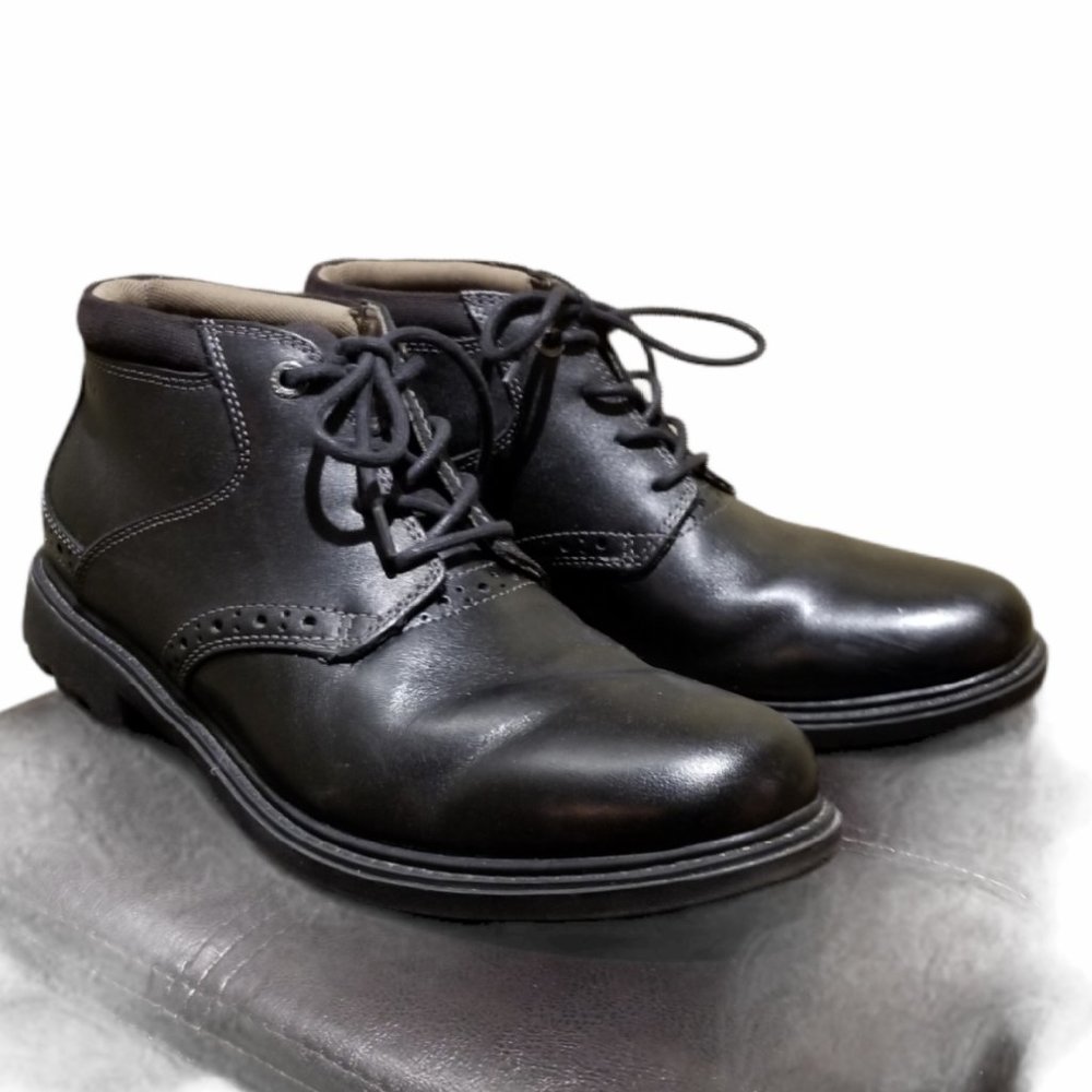 Men's CLARKS Leather/Canvas Brogue Boots (Size 9M)